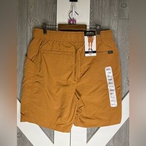031. NWT Eddie Bauer RIPSTOP TECH SHORT Small